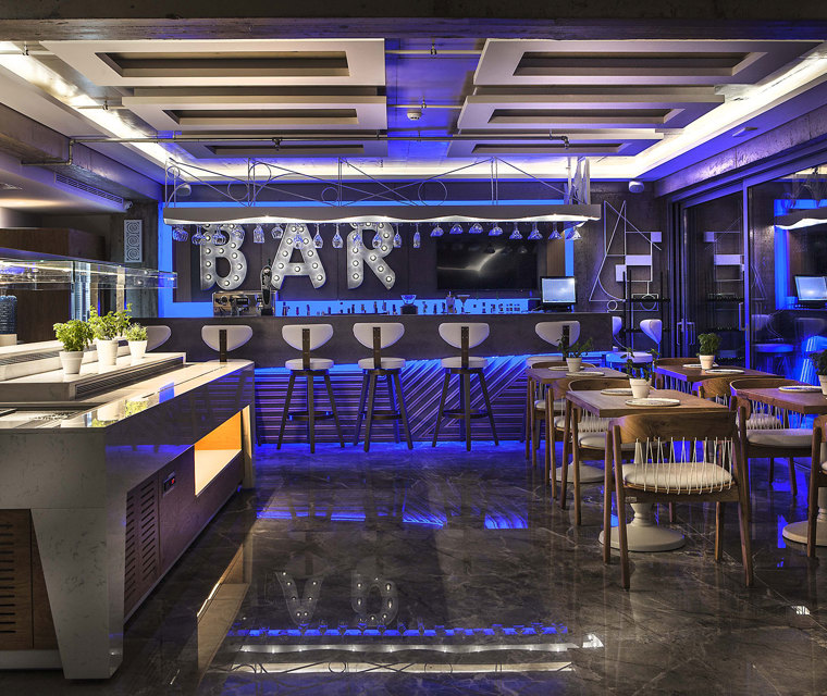 Cretan Blue Beach Hotel bar and restaurant